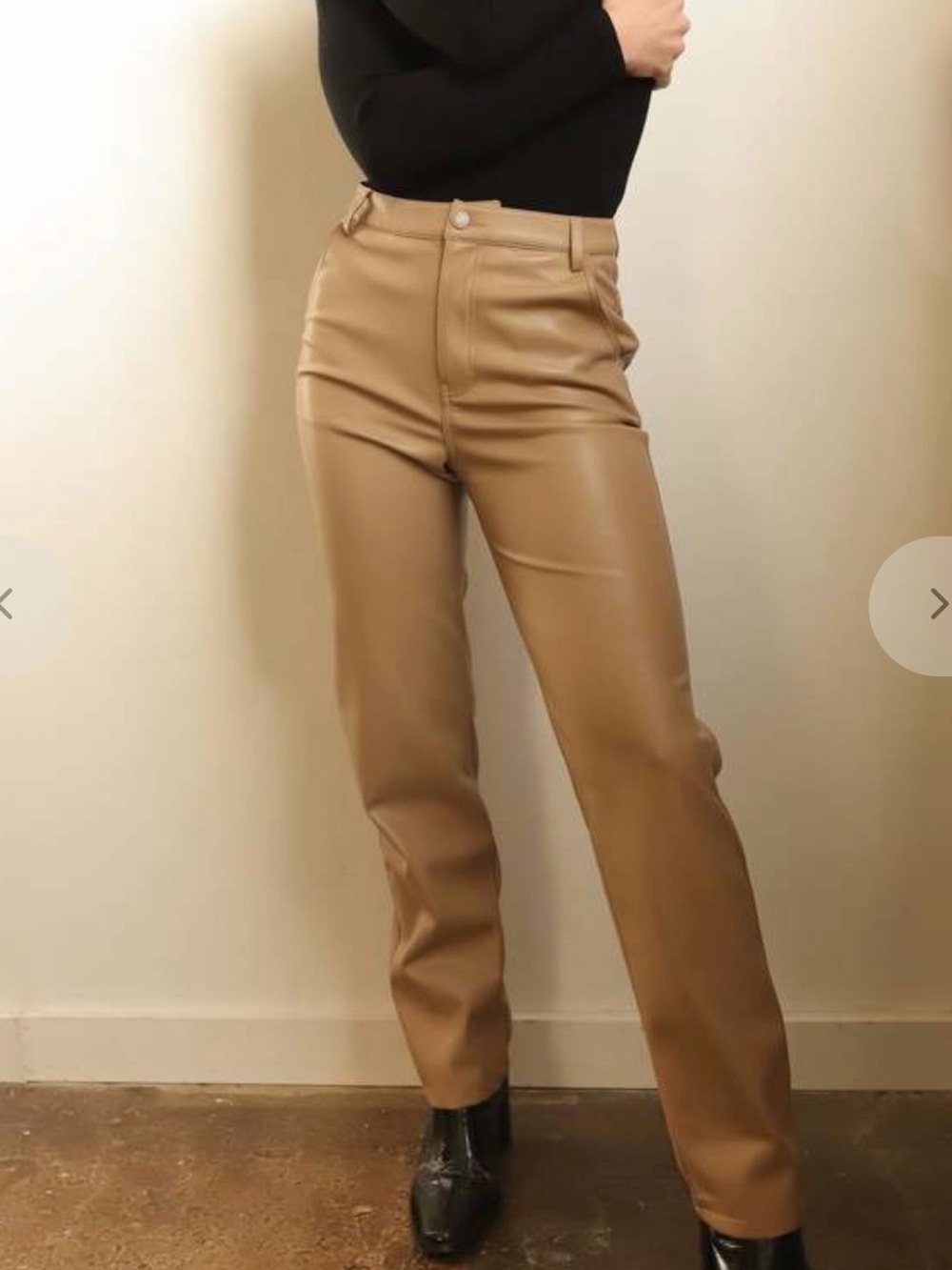 En Saison Vegan Leather-Look Straight Leg Pants Women’s Taupe NWT *Note